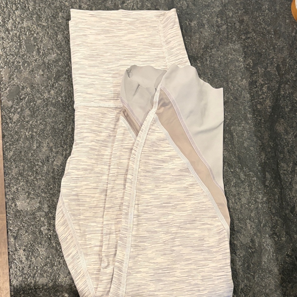 Lulu Lemon Gray Leggings with Scalloped Detail